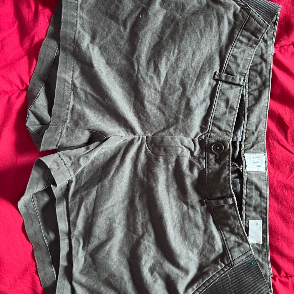 GAP Gray Maternity Shorts Size 10